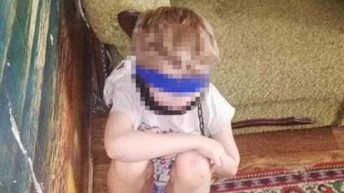 В Днепре мать держала 8-летнего сына прикованным к дивану