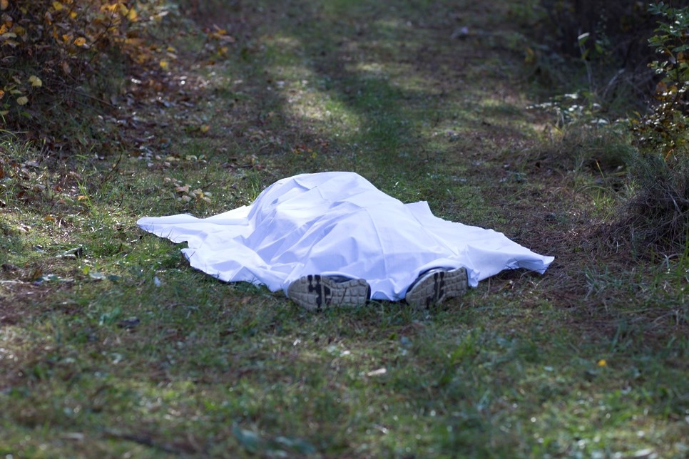 Во Львовской области нашли зашитое в мешок тело женщины и мертвого мужчину