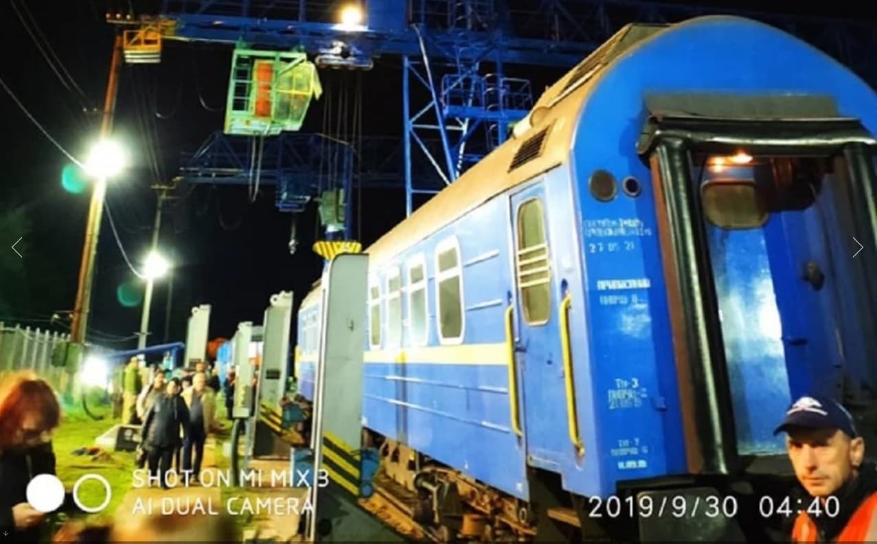 Потяг «Львів-Вроцлав» зірвався з домкрата: постраждали люди