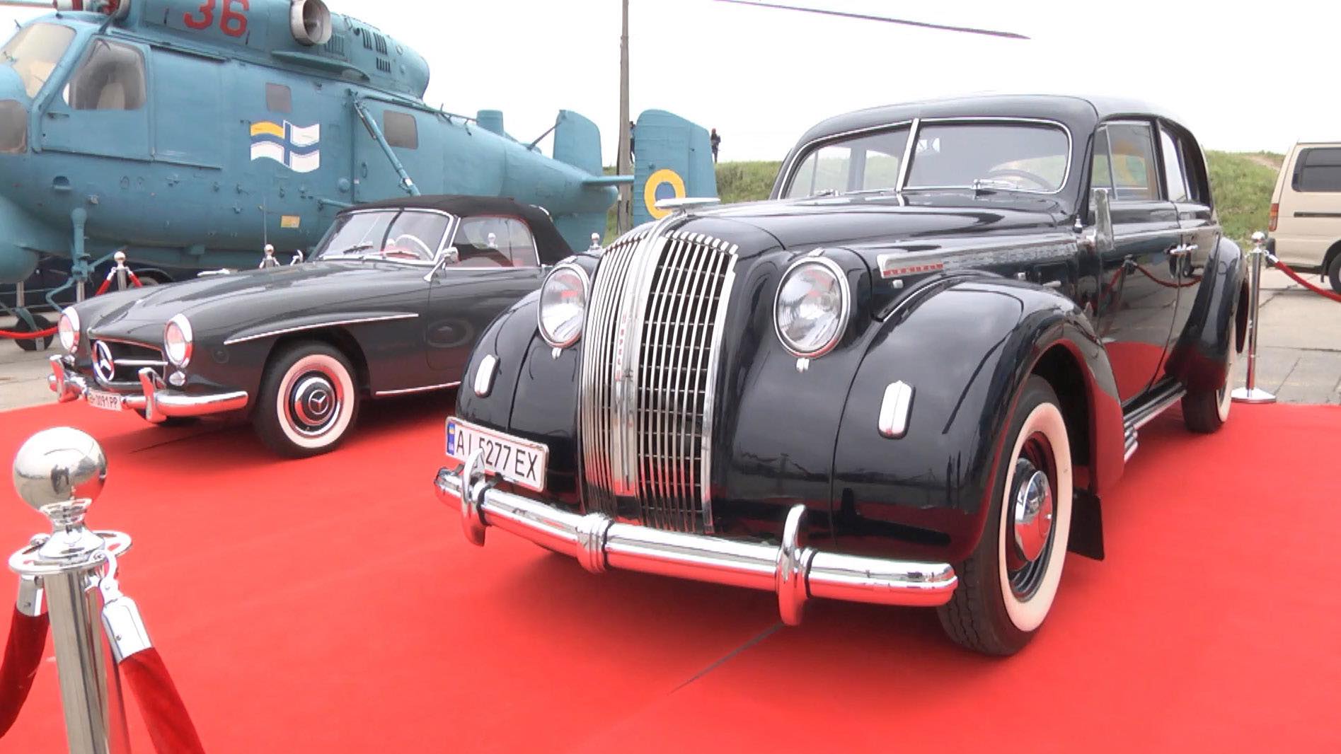 В Киеве стартовала выставка ретро автомобилей Old Car Land!