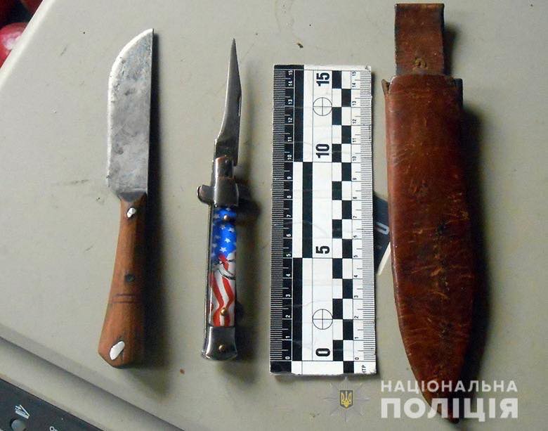 У Києві поліціянти затримали підозрюваного, який ножем поранив знайомого