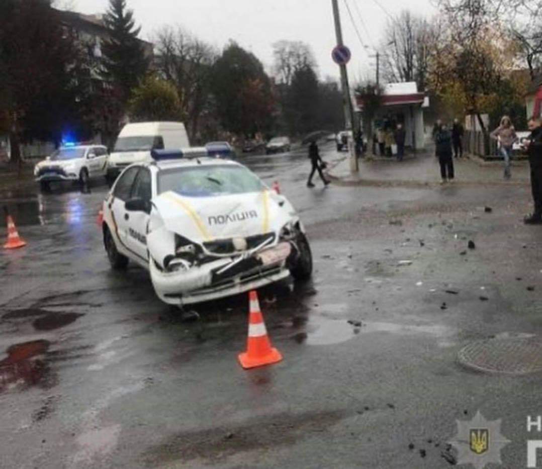 На Вінниччині автомобіль поліції втрапив у ДТП