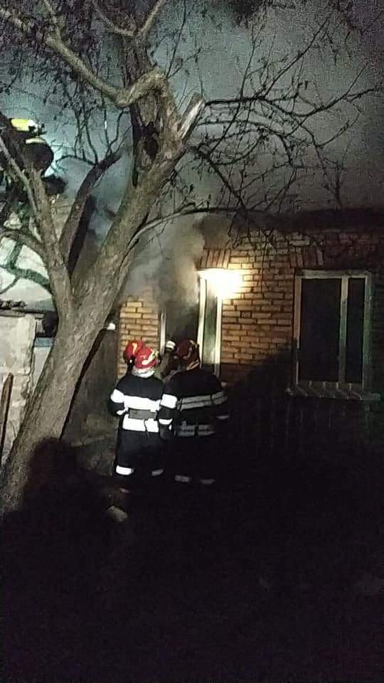 Рятувальники ліквідували пожежу в приватному будинку