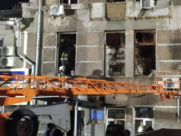 Пожежа в одеському коледжі: під завалами виявили перше тіло