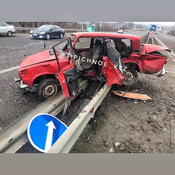 В Харьковской области произошло смертельное ДТП: автомобиль Reno Megane на скорости влетел в ВАЗ