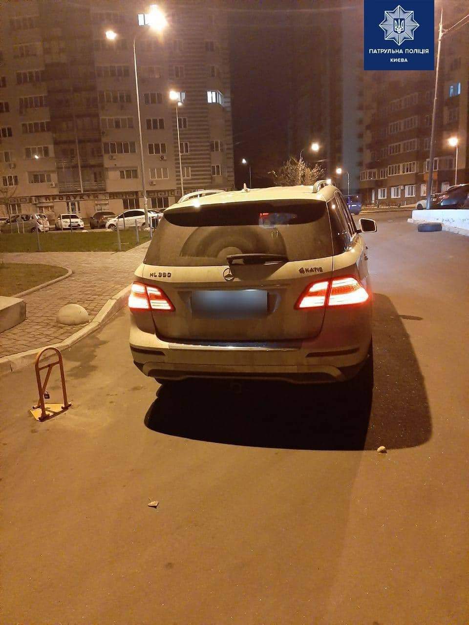 У Києві патрульні влаштували погоню за 18-річним кермувальником Mercedes-Benz