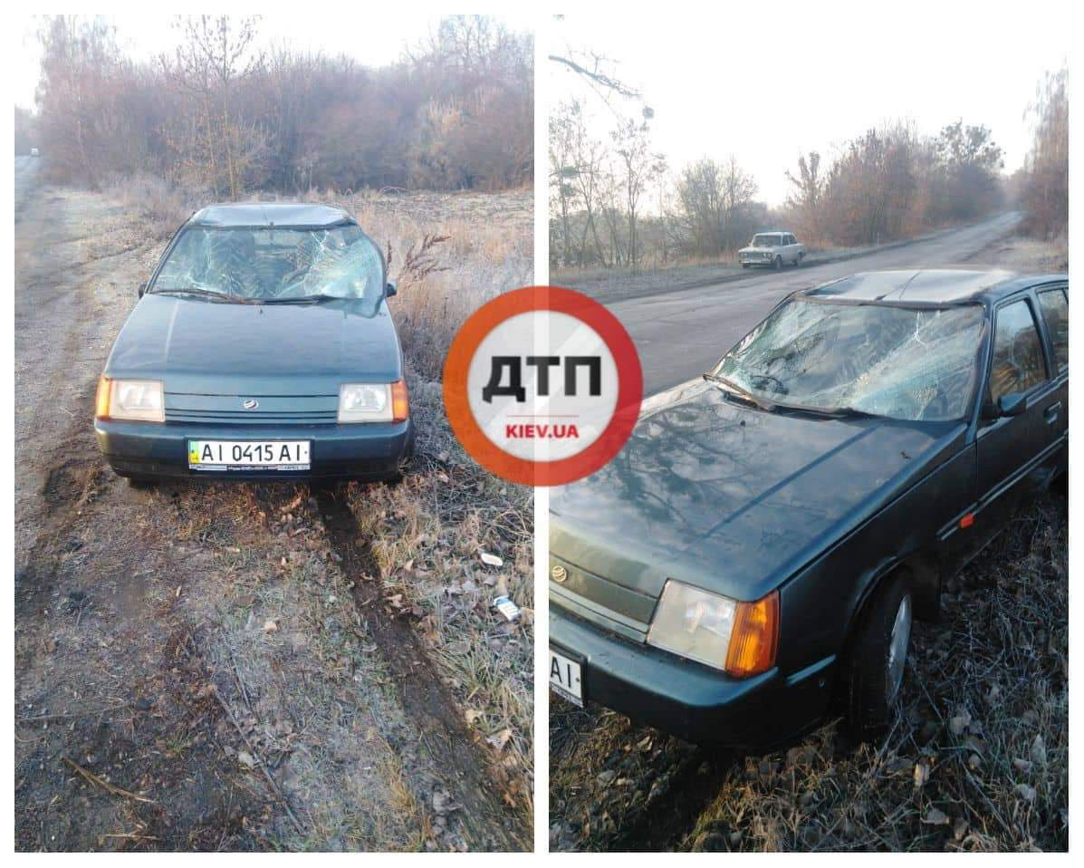 В Киевской области на скользкой дороге опрокинулся автомобиль Славута