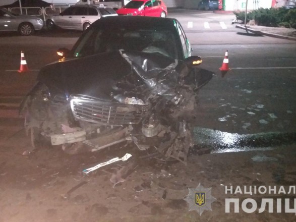 У Миколаєві зіткнулись два автомобіля таксі: є постраждалі