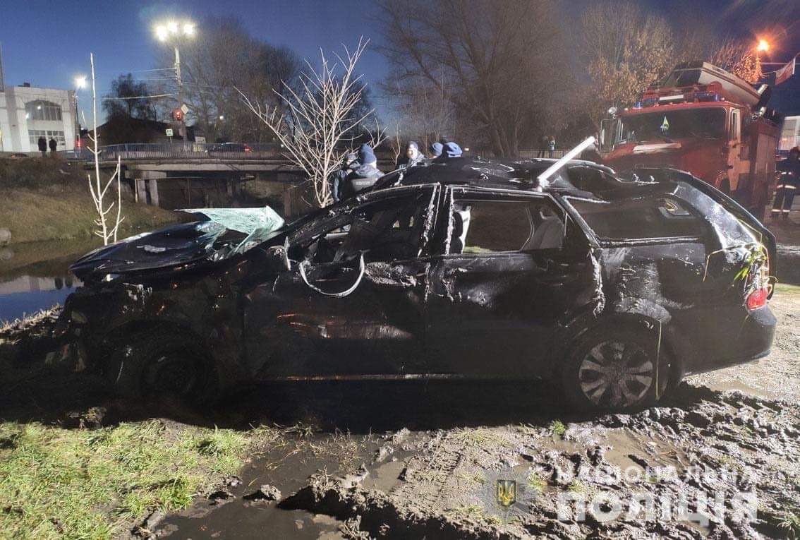 У Чернігівській області на мосту через річку Остер сталася ДТП: водій загинув