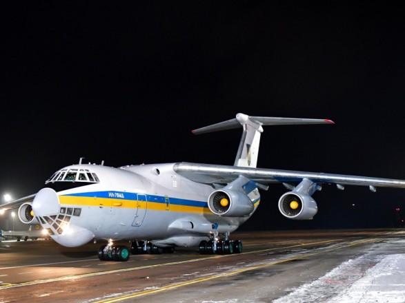 В Ірані приземлився літак з 45 українськими спеціалістами