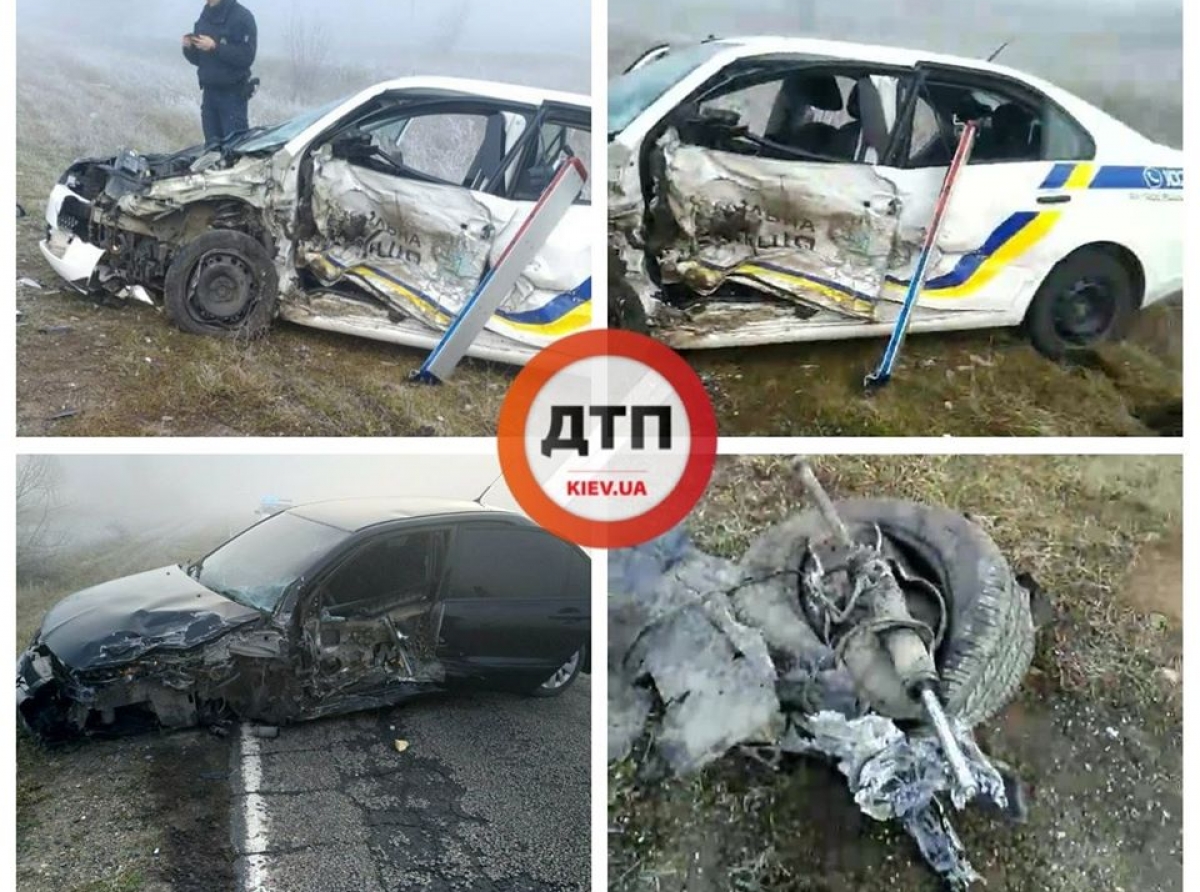 Под Геническом Mitsubishi на высокой скорости протаранил полицейский автомобиль