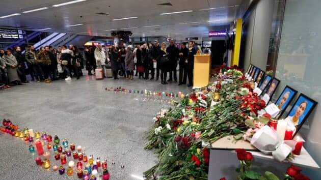 Тела погибших в крушении самолета украинцев доставят 19 января в Борисполь