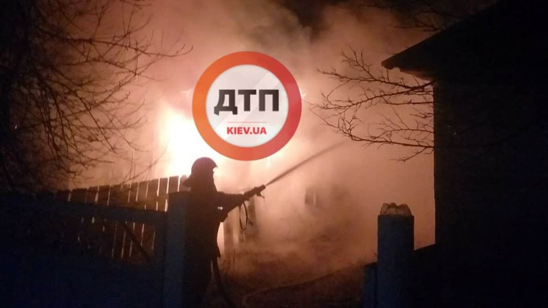 Под Киевом мужчина сгорел в собственном доме