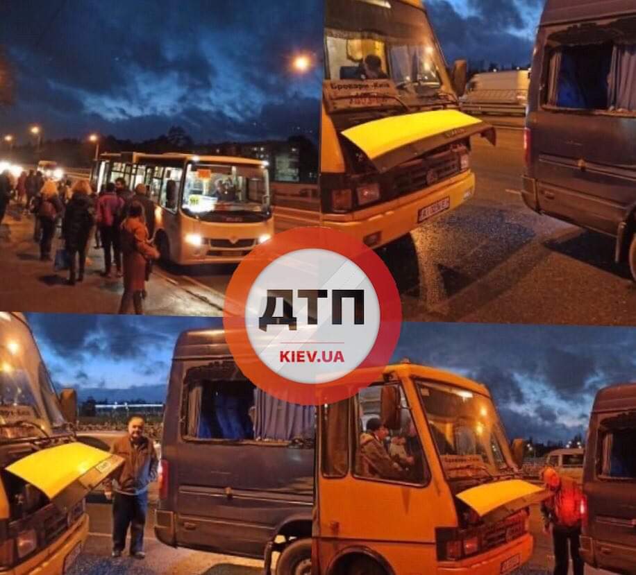 У Києві на Лісовій зіштовхнулися два маршрутних автобуса