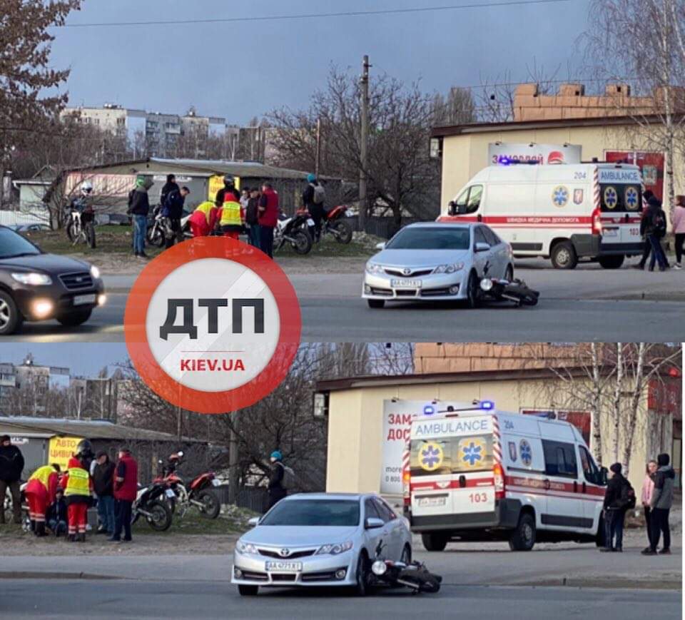 Под Киевом в Бортничах Toyota столкнулась с мотоциклом: есть пострадавшие
