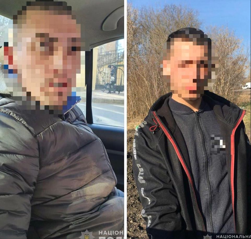 У Києві вночі два товариша погрожуючи ножем пограбували неповнолітнього