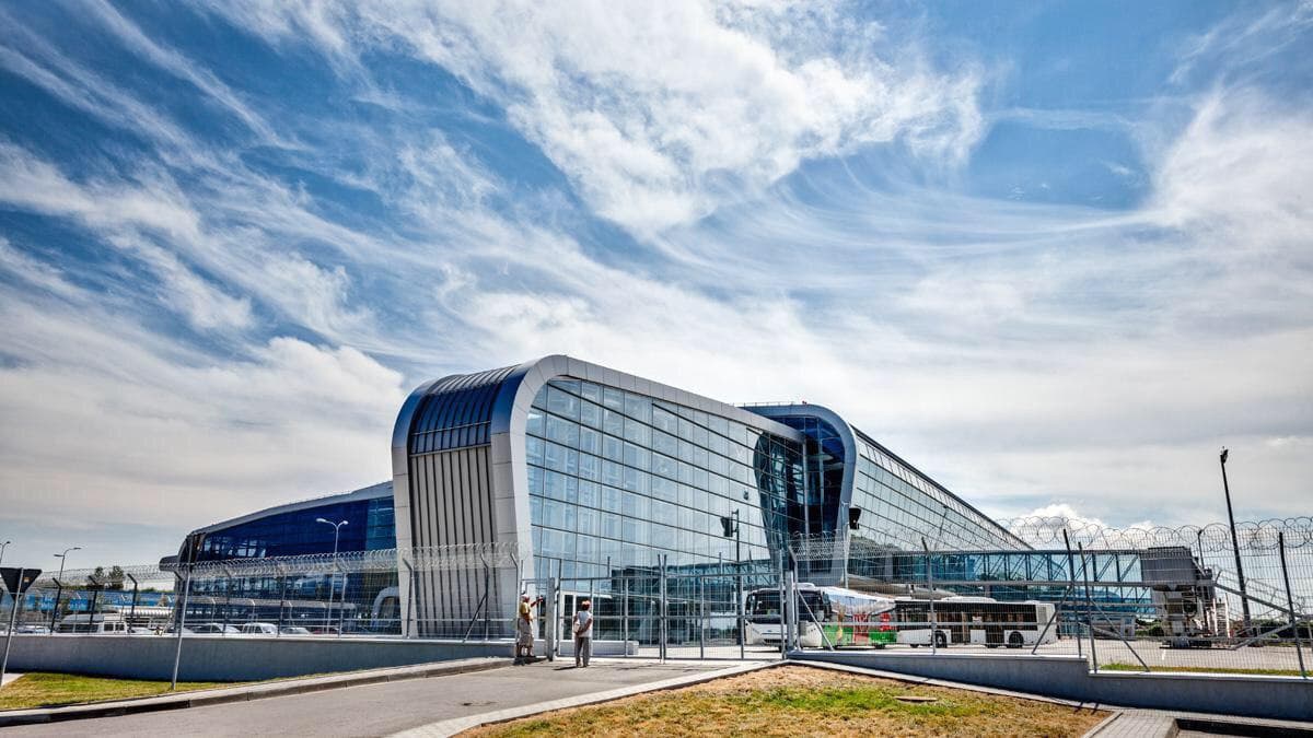 Аеропорт у Львові став резервним на час заборони польотів