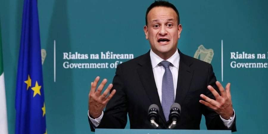 Премьер Ирландии вернулся к медицинской практике из-за пандемии коронавируса