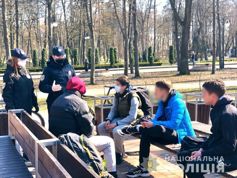 ​​З початку введення карантинних заходів поліцейські склали 3922 адміністративних протоколи