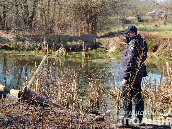 На Житомирщині у водоймі знайшли тіло дворічної дитини