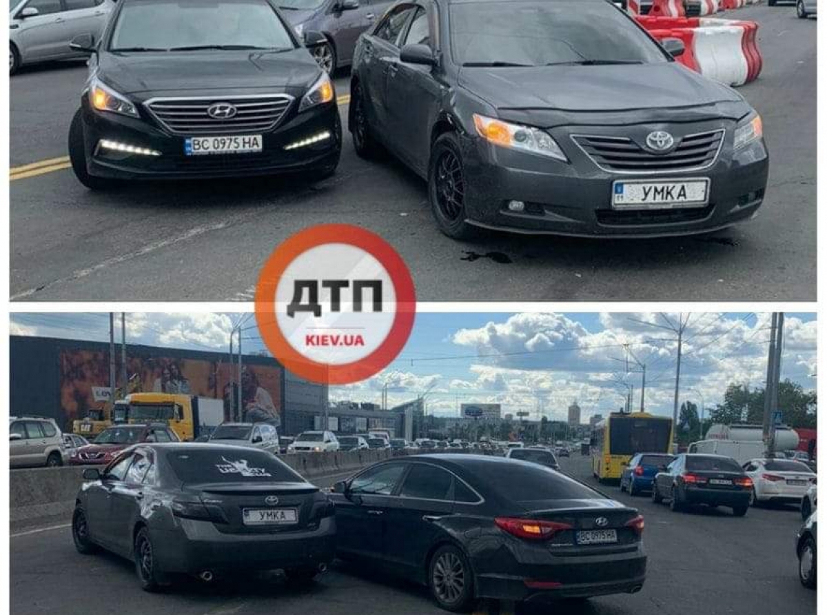 В Киеве на улице Героев Сталинграда произошло ДТП - автомобиль Hyundai столкнулся с Toyota