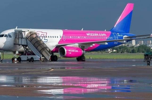 Wizz Air перенесла сроки начала авиаперелетов в украинские города