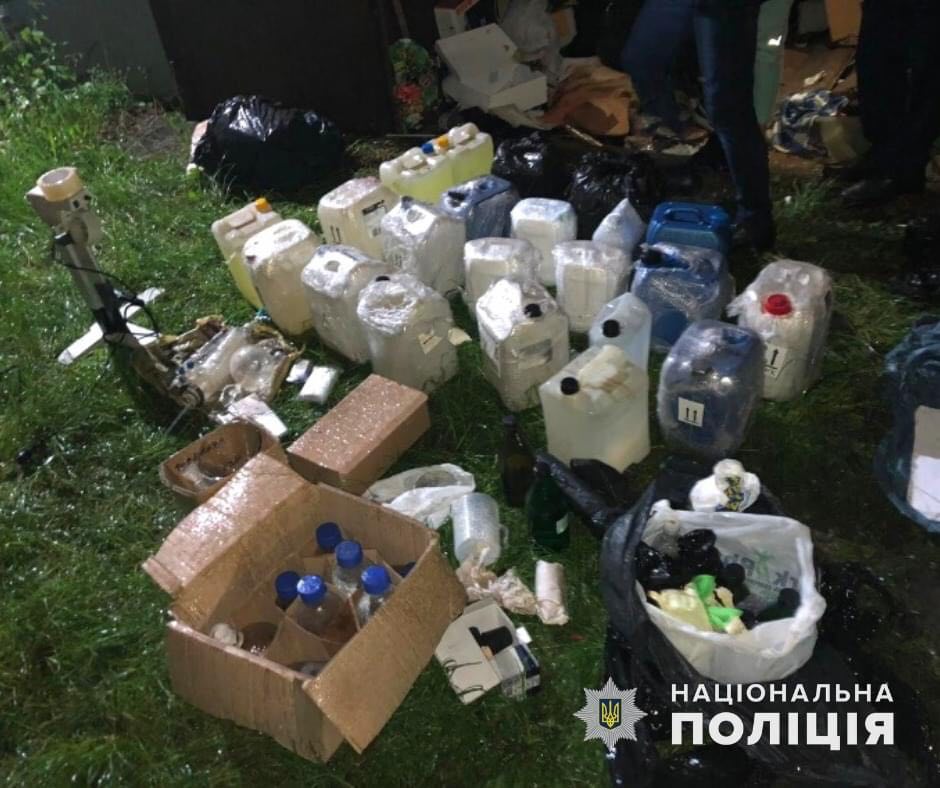 В Україні "прикрили" нарколабораторію з щомісячним оборотом у 30 кг наркотиків