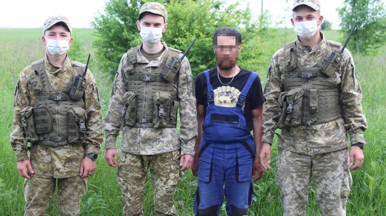 На границе Украины поймали велосипедиста, который который утверждал что едет из Чехии в Казахстан