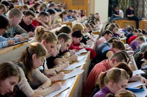 Год обучения на контракте обойдется украинским студентам до 39 тысяч гривен