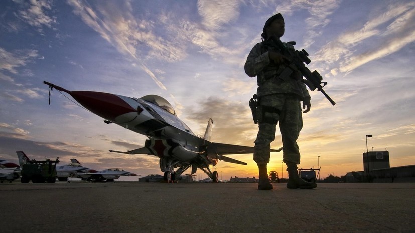 В Южной Каролине разбился истребитель F-16 ВВС США: пилот погиб