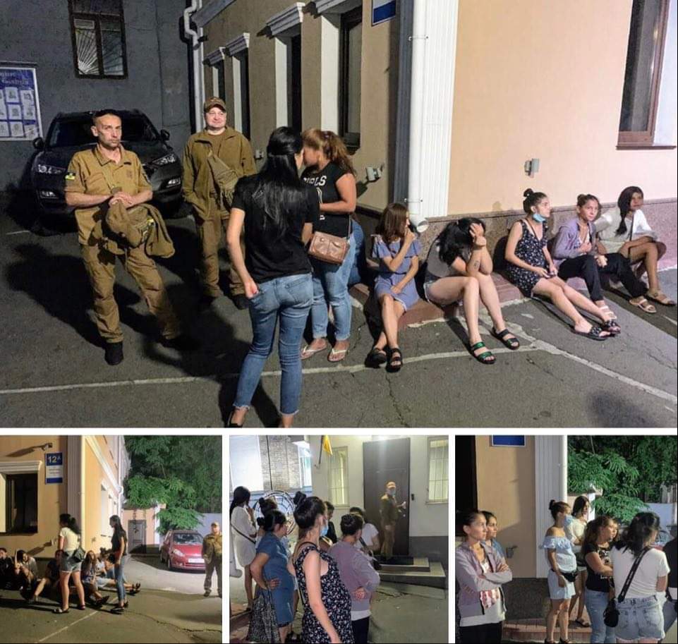 Муніципальна охорона патрулюючи центр Києва затримала групу грабіжників