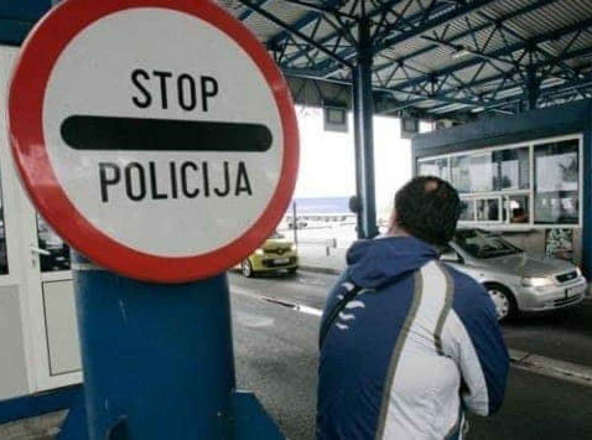 Черногория запретила въезд украинцам на авто