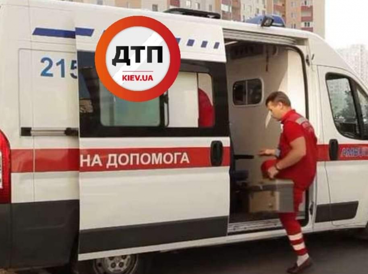 В Киеве оборвался лифт с врачами скорой помощи