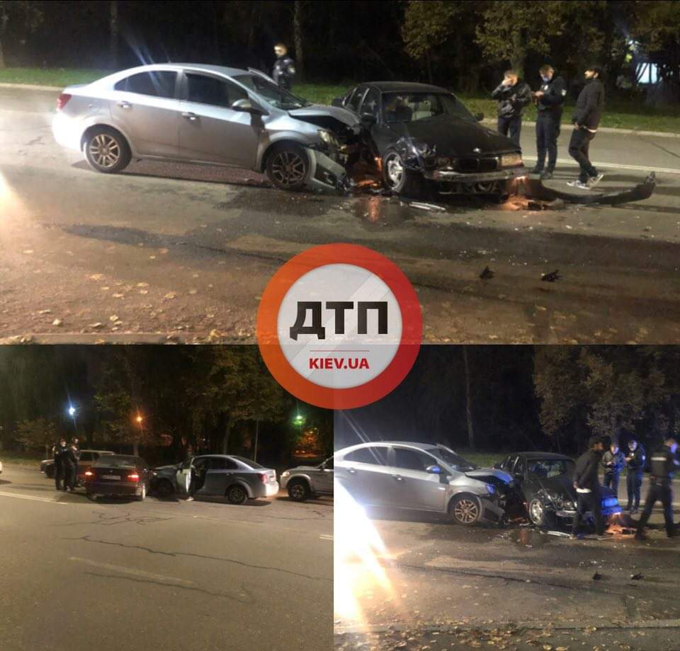 В Киеве на улице Генерала Наумова произошло серьезное ДТП с участием автомобиля BMW