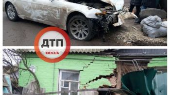 Пьяное ДТП под Киевом в городе Фастов: пьяный водитель автомобиля BMW вылетел с дороги и протаранил старенький жилой дом