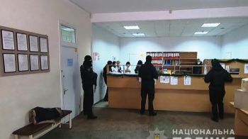 В Одесі правоохоронці викрили працівників медцентру у незаконній видачі рецептів на право придбання наркотичних засобів та психотропів