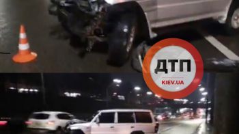 ДТП с пострадавшими в Киеве на проспекте Победы, возле метро Берестейская: водитель атаковал отбойник и електоопор