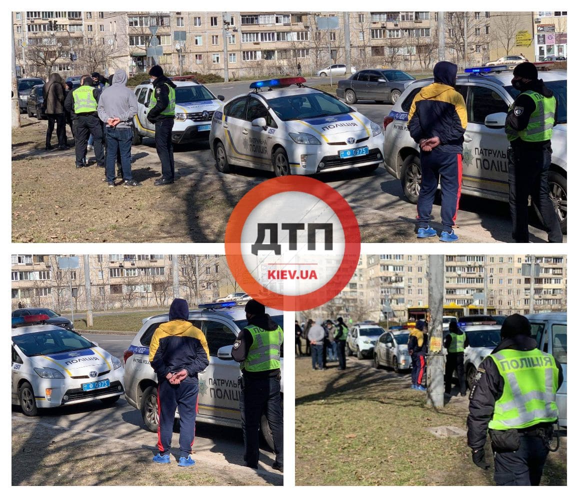 В Киеве на Оболони,  ул Иорданская сотрудники патрульной полиции остановили микроавтобус с сотрудниками национального корпуса