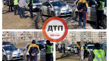 В Киеве на Оболони,  ул Иорданская сотрудники патрульной полиции остановили микроавтобус с сотрудниками национального корпуса