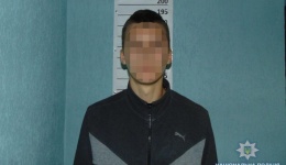 У столиці затримали чоловіка, який накинувся на патрульного поліцейського. 10.04.2018