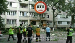 Смертельное ЧП в Киеве на Бурмистенко: взрыв в жилой квартире. Один погибший. ФОТО